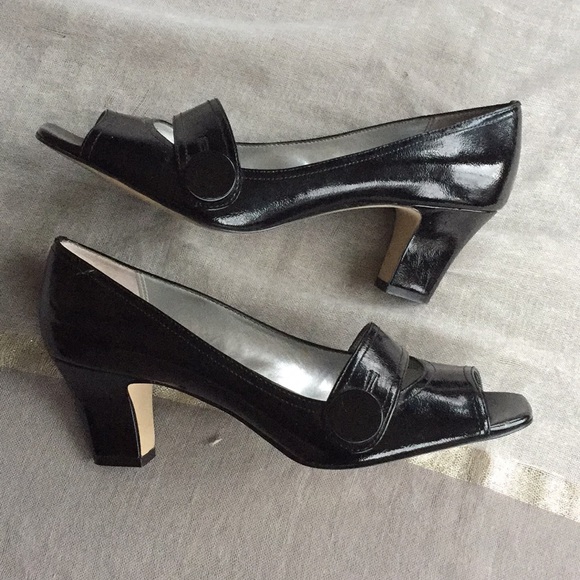 Tahari Black Patent Leather Peep Toe Pumps - Picture 2 of 7